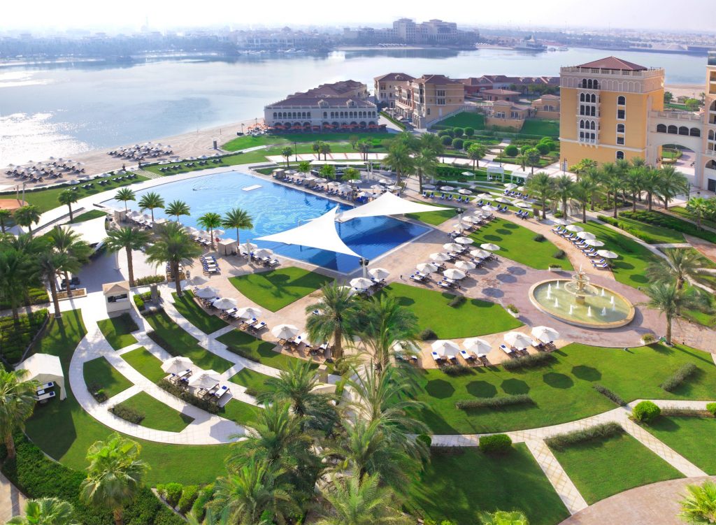 Ritz-Carlton Abu Dhabi, Grand Canal